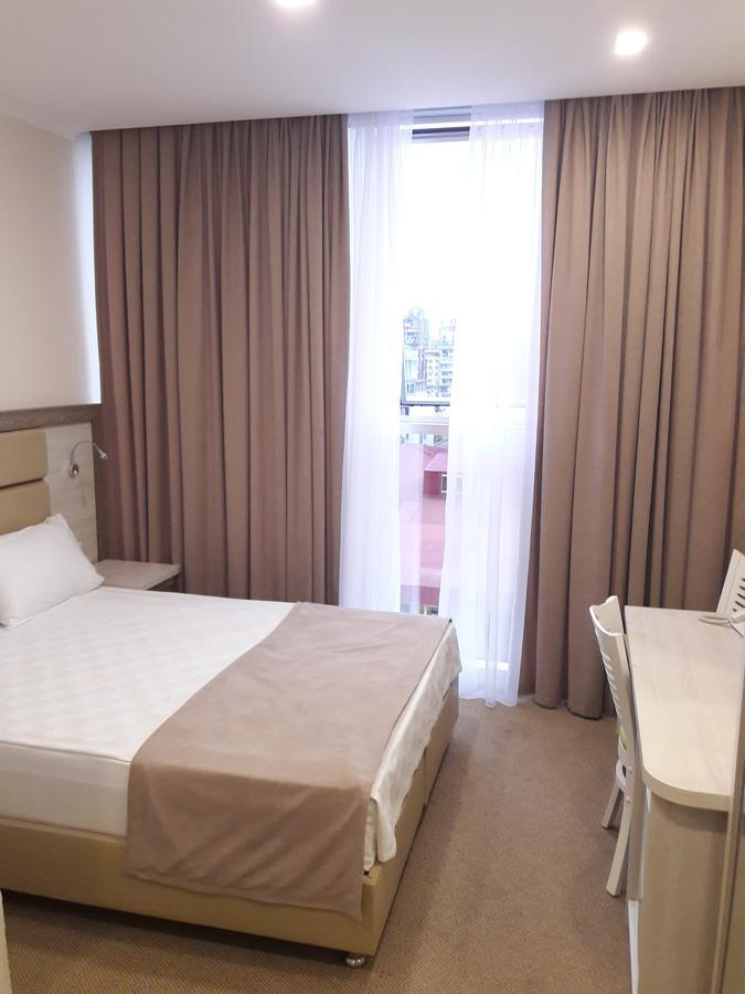 Hotel Green Glass Batumi Exterior foto